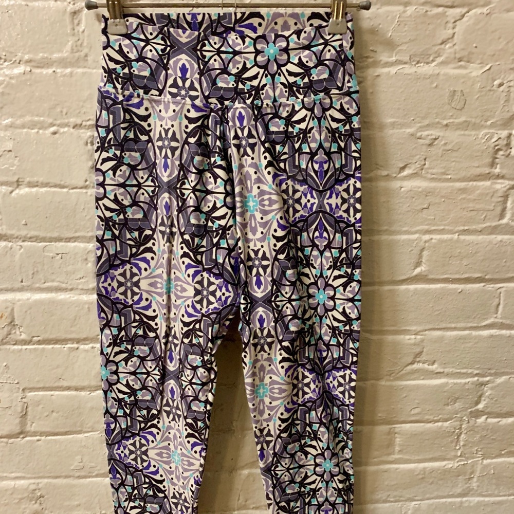 Liquido Active Stained Glass Patterned Leggings - image 1